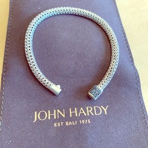 John Hardy bracelet with blue sapphire